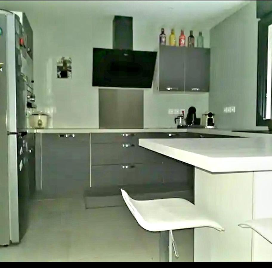 Chambre Privee Dans Maison Le Tampon Eksteriør bilde